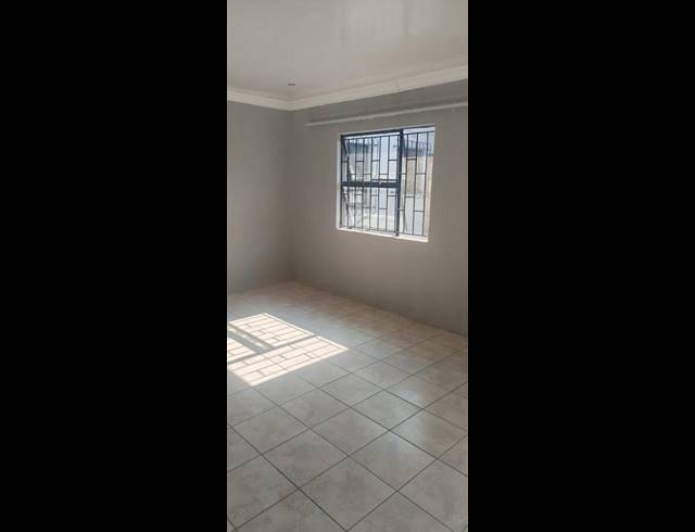 1 BEDROOM PROPERTY TO RENT IN BIRCH ACRES